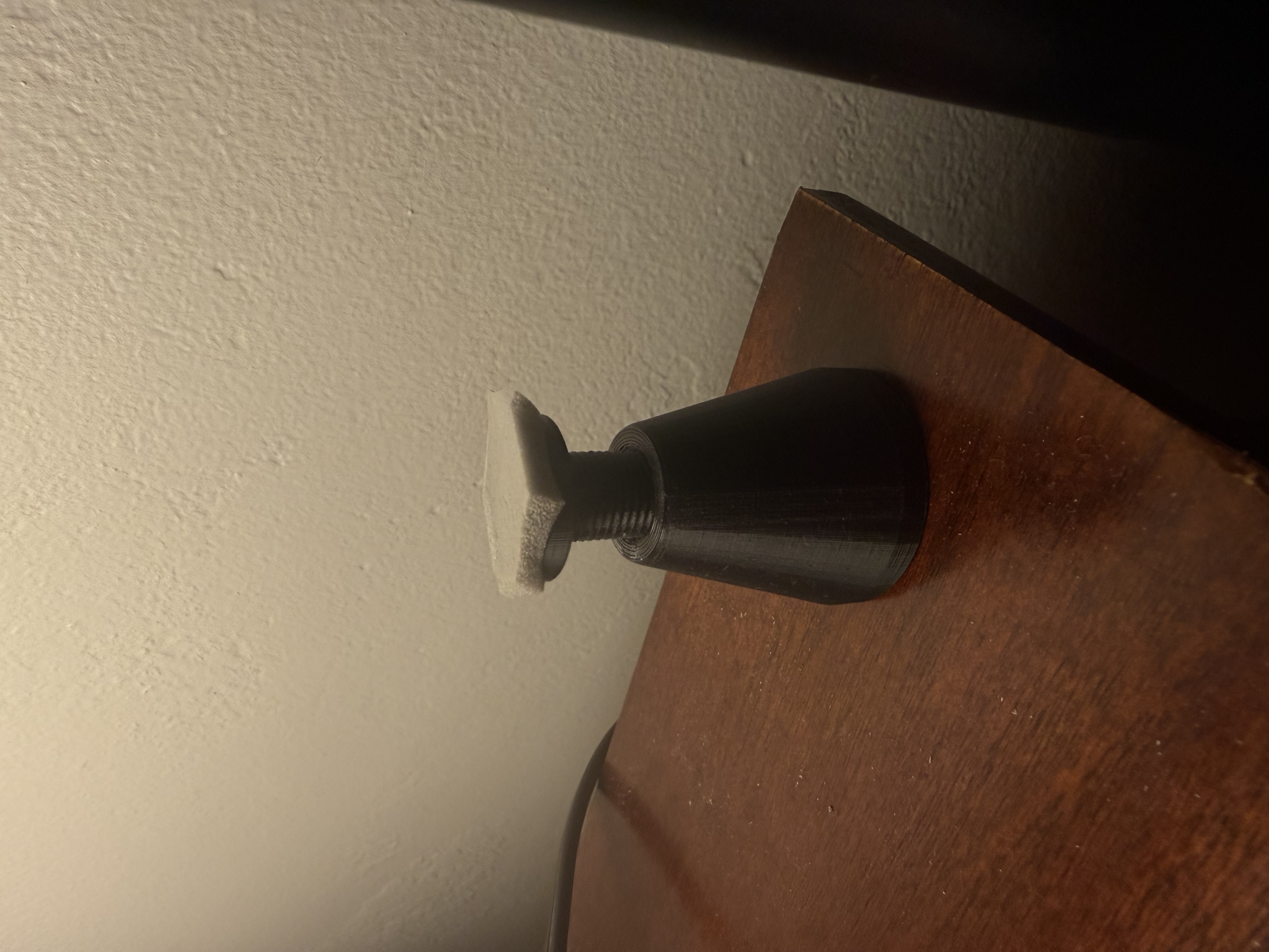 GPU support bracket outside of the PC case